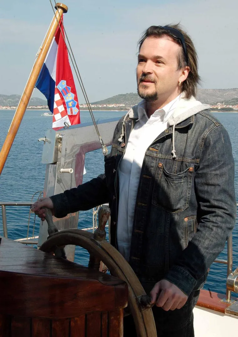 Napisao je legendarnu Cesaricu i obožavamo ga: Pogledajte kako se mijenjao Gibonni