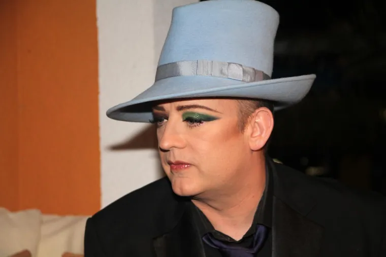 Ekscentričnim imidžem i skandalima punio naslovnice: Boy George nastupio je i u Vodicama