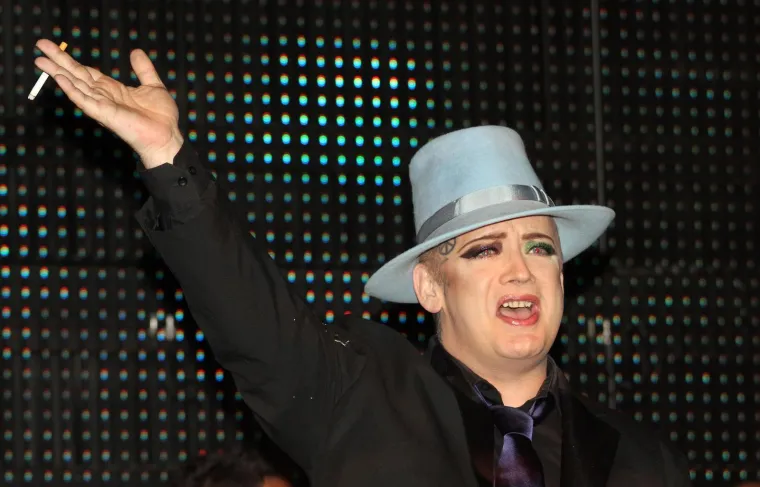 Ekscentričnim imidžem i skandalima punio naslovnice: Boy George nastupio je i u Vodicama