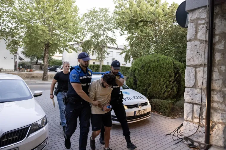 Spalio oltar, i&scaron;arao svetinje: Priveli Poljaka osumnjičenog za vandalizam u Međugorju