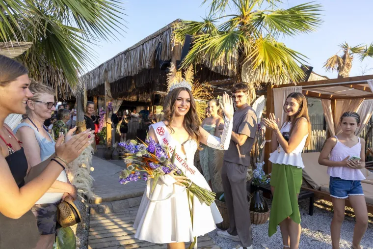 Matea Krt je najljep&scaron;a: Pogledajte kako je izgledao izbor za Miss Istarske županije