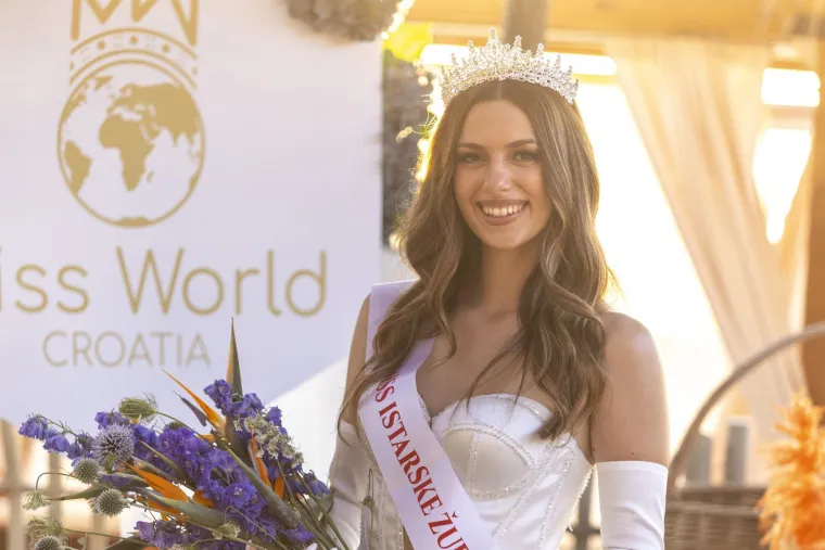 Matea Krt je najljep&scaron;a: Pogledajte kako je izgledao izbor za Miss Istarske županije