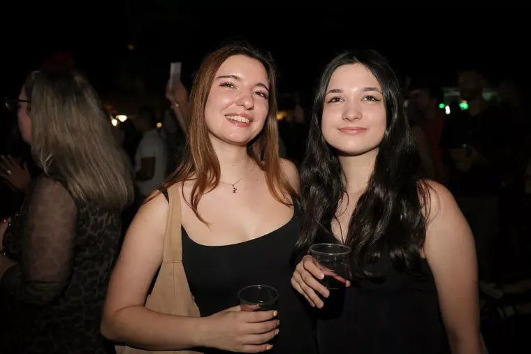 Zgodne Međimurke obilježile večer: Pogledajte kako se uživalo na koncertu Prljavaca