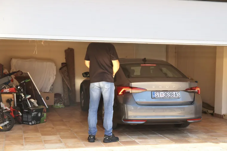 Pogledajte kako su istražitelji doveli Keruma pred kuću: Tamo je i njegov &scaron;ogor
