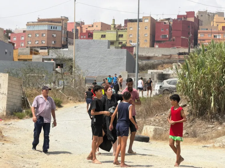 Drama na granici: Tisuće migranata masovno ulazi s mora, &scaron;ire se snimke