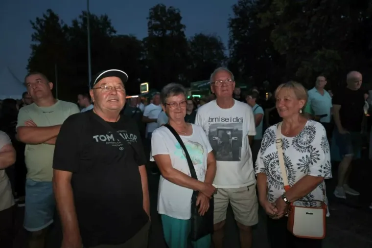 Najljep&scaron;a lica Porcijunkulova? Pogledajte tko je zablistao u prvim redovima Grdovićeva koncerta