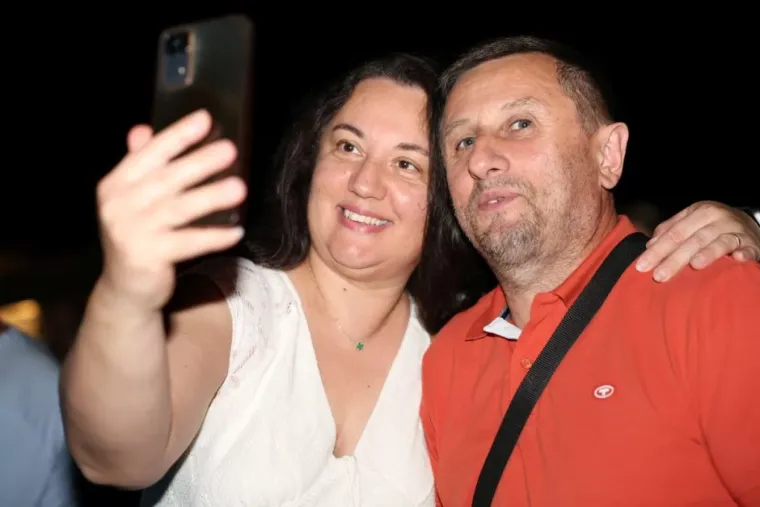 Najljep&scaron;a lica Porcijunkulova? Pogledajte tko je zablistao u prvim redovima Grdovićeva koncerta