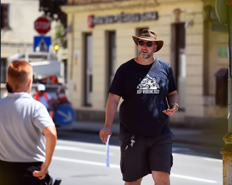 Lijepe Karlovčanke prkosile paklenim vrućinama: Zablistale u ljetnim izdanjima