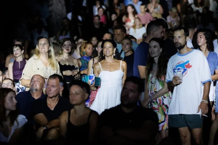 Luky stao na pozornicu nakon 13 godina glazbene pauze: Podr&scaron;ku iz publike dale lijepe Zadranke