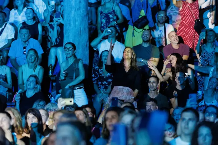 Luky stao na pozornicu nakon 13 godina glazbene pauze: Podr&scaron;ku iz publike dale lijepe Zadranke