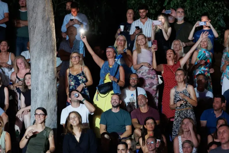Luky stao na pozornicu nakon 13 godina glazbene pauze: Podr&scaron;ku iz publike dale lijepe Zadranke