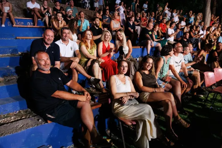 Luky stao na pozornicu nakon 13 godina glazbene pauze: Podr&scaron;ku iz publike dale lijepe Zadranke