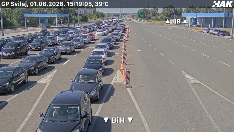 Pogledajte gdje su najveće gužve: Kolone na autocestama protežu se kilometrima