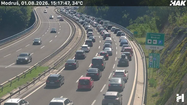 Pogledajte gdje su najveće gužve: Kolone na autocestama protežu se kilometrima