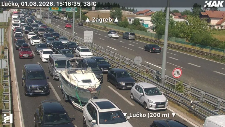 Pogledajte gdje su najveće gužve: Kolone na autocestama protežu se kilometrima