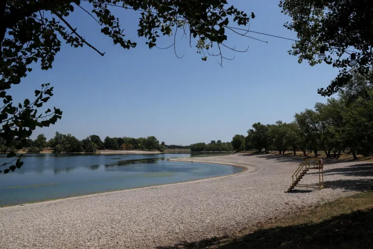Na ovim mjestima na Jarunu ne bi se trebali kupati: Ukinut im je status službenih kupali&scaron;ta