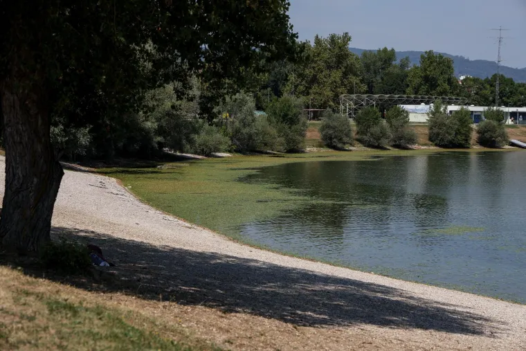 Na ovim mjestima na Jarunu ne bi se trebali kupati: Ukinut im je status službenih kupali&scaron;ta