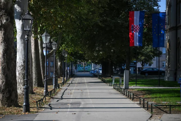 Toplinski val opusto&scaron;io metropolu: Sablasni prizori podsjećaju na vrijeme 'lockdowna'