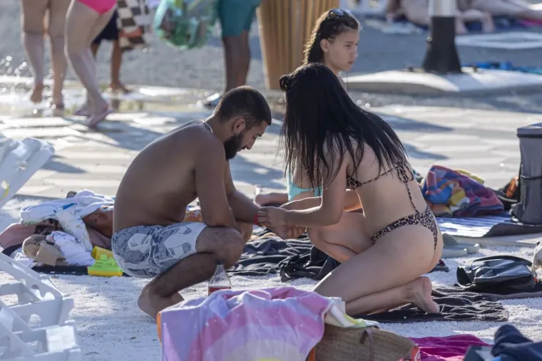 Jo&scaron; jedan vrući dan na Kopiki: Zgodne legice u bikinijima mamile poglede na svakom koraku