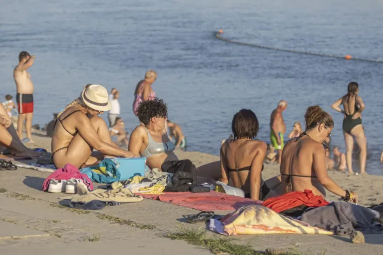 Kad stignu ovakve vrućine, legice znaju gdje pobjeći: Kopika je ponovno u znaku ljepotica