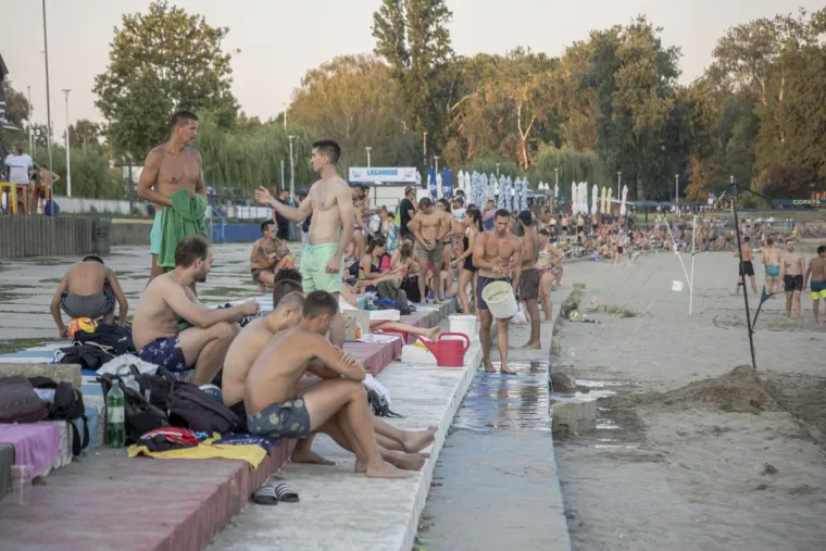 Kad stignu ovakve vrućine, legice znaju gdje pobjeći: Kopika je ponovno u znaku ljepotica