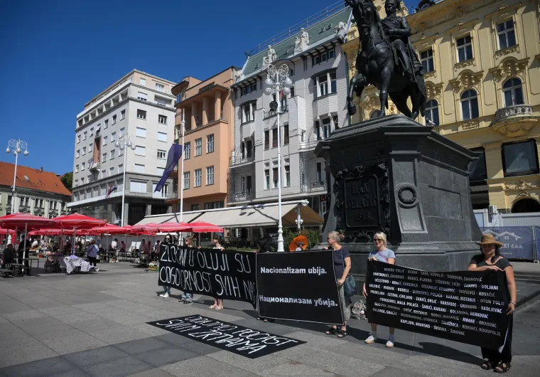 Žestoke poruke na Trgu uoči Oluje: 'Zločini su odgovornost svih nas'