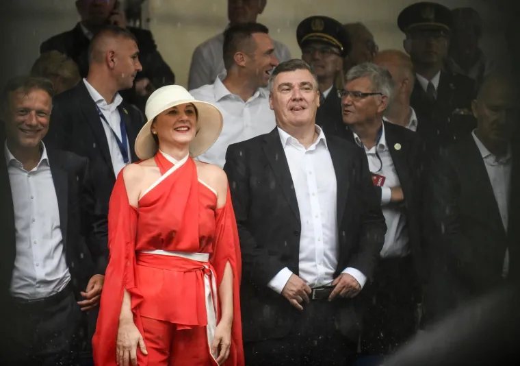 Veliki &scaron;e&scaron;iri, upečatljive haljine i elegancija: Ovo su najbolja ljetna izdanja Sanje Milanović