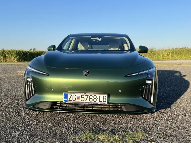 Zaustavljali su nas na ulici i s odu&scaron;evljenjem svi pitali isto: 'Koji je ovo auto?'