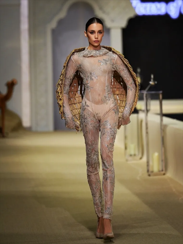 &Scaron;okantna odluka modela: Dobrovoljno dala slomiti noge zbog karijere