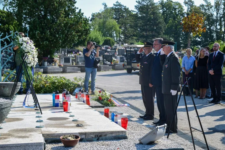 Ponos na slomljenu srpsku pobunu i agresiju: Pogledajte prizore diljem Hrvatske