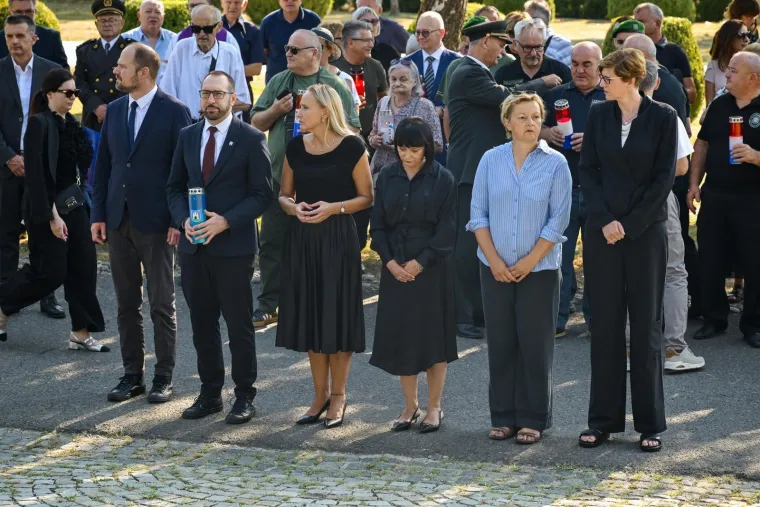 Ponos na slomljenu srpsku pobunu i agresiju: Pogledajte prizore diljem Hrvatske