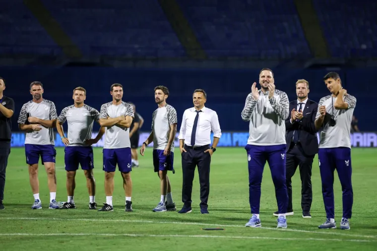 Pogledajte &scaron;to su igrači Dinama napravili nakon 'petarde' na Maksimiru