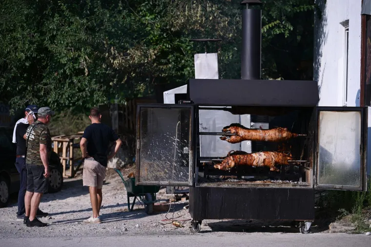 Ovako izgleda Knin danas: Grad ispunile zastave, branitelji i tisuće posjetitelja