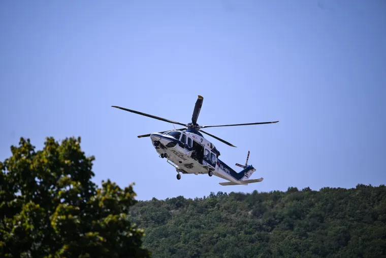 Spektakularni prizori na nebu iznad Knina: Vojska i policija demonstrirali svoju moć