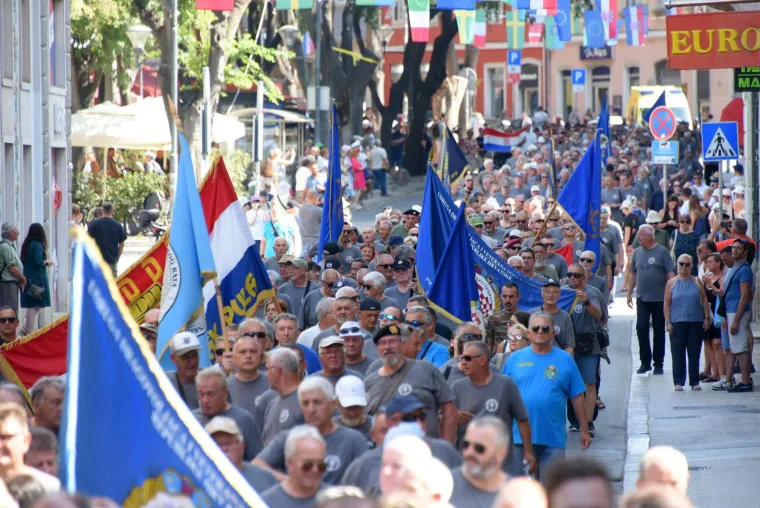 Hrvatski gradovi ispunjeni neizmjernim ponosom: Zavirite u atmosferu