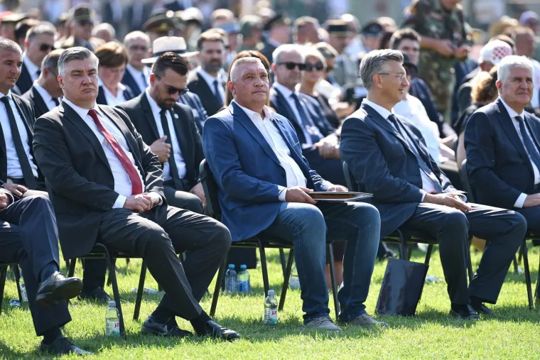 Hrvatski gradovi ispunjeni neizmjernim ponosom: Zavirite u atmosferu