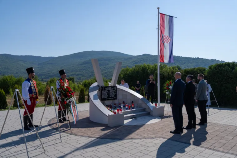 Hrvatski gradovi ispunjeni neizmjernim ponosom: Zavirite u atmosferu