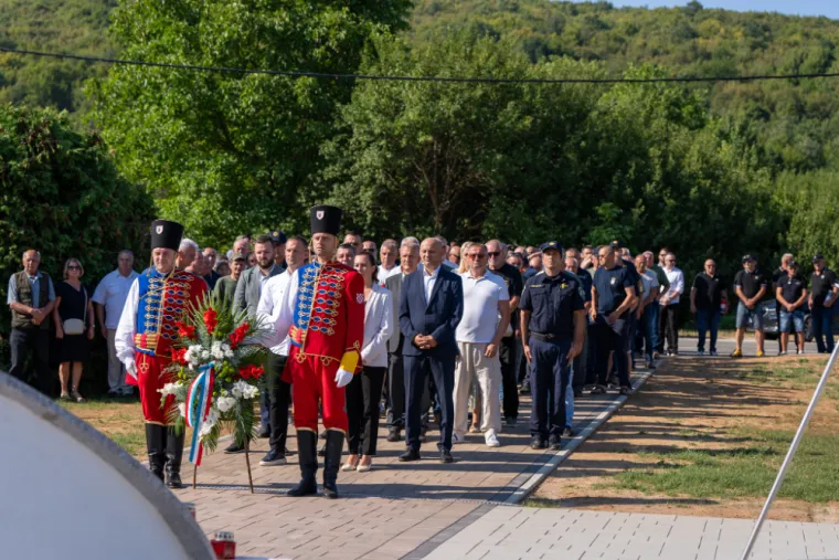 Hrvatski gradovi ispunjeni neizmjernim ponosom: Zavirite u atmosferu