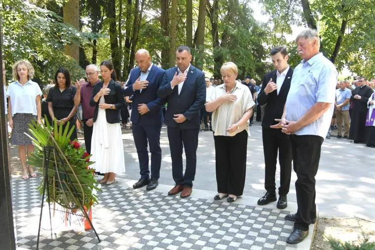 Hrvatski gradovi ispunjeni neizmjernim ponosom: Zavirite u atmosferu