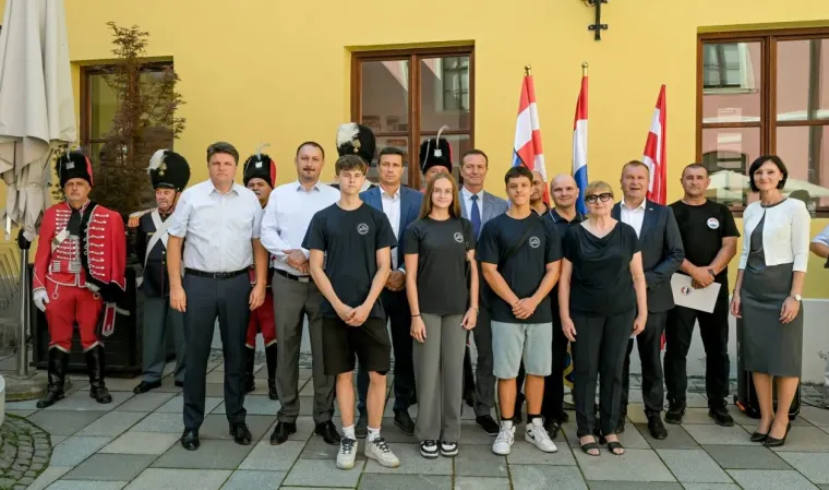 Hrvatski gradovi ispunjeni neizmjernim ponosom: Zavirite u atmosferu