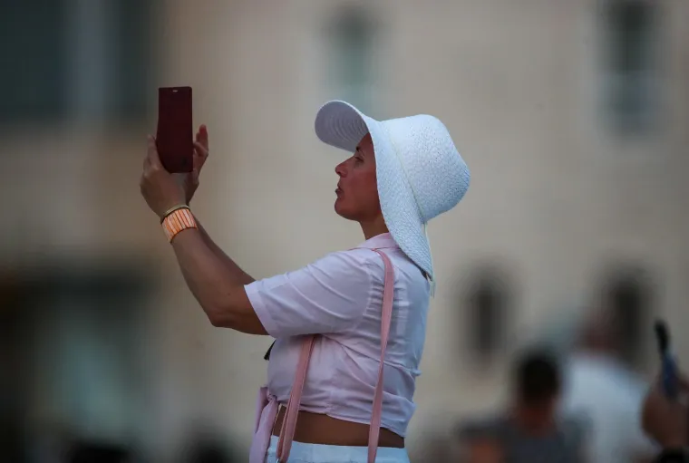 Misteriozna crnka osvojila Zadar: Pogledajte prizore u samom srcu sezone