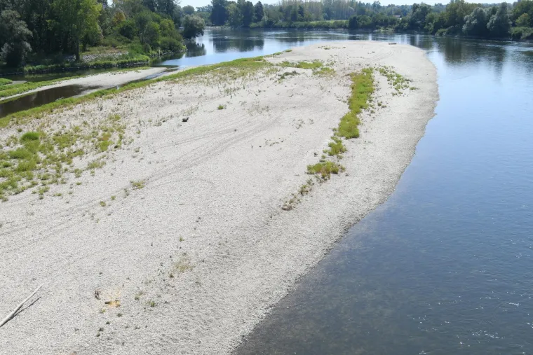 Nevjerojatni prizori na Dravi: 'Cijeli život sam tu, ali tako niska voda nikad nije bila!'