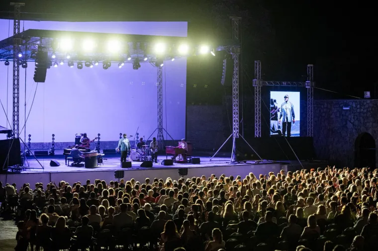 Opatija uživala uz Gregoryja Portera, među publikom i zaljubljeni Zlatko i Blanka Mate&scaron;a