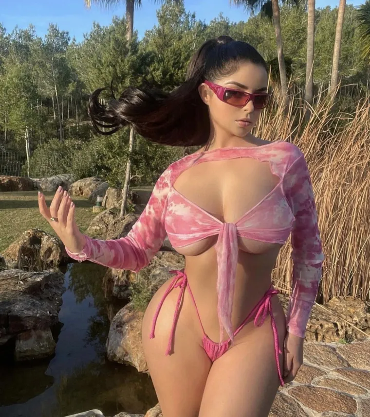 Sjećate li se Demi Rose? Osvajala je goli&scaron;avim izdanjima, a njen izgled i dalje dijeli mi&scaron;ljenja
