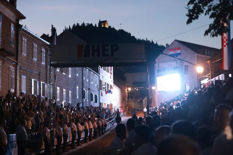 Interventni policajac osvojio Baru: Dramatična zavr&scaron;nica trajala do mraka