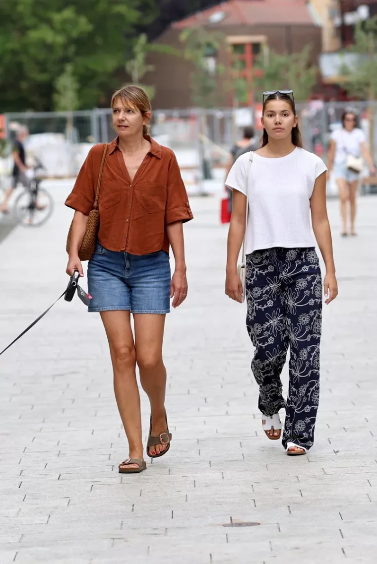 Dama zaraznog osmijeha i nebesko plavih pramenova unijela vedrinu u tmurni Čakovec