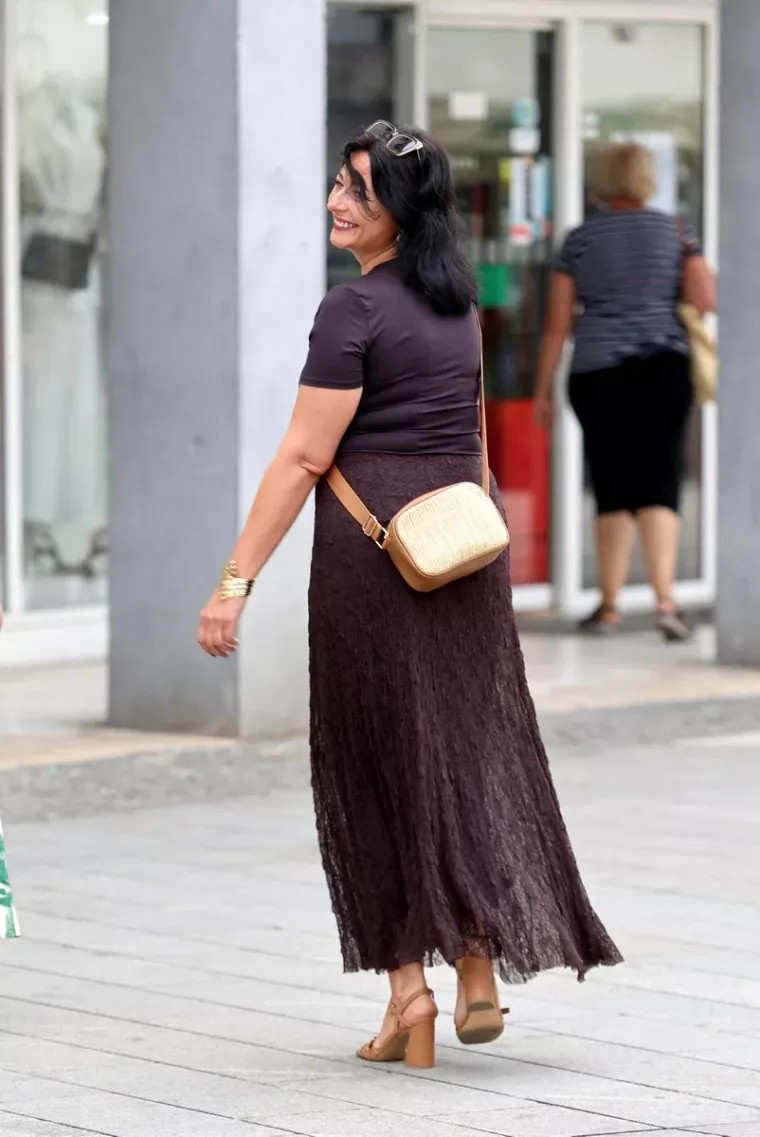 Dama zaraznog osmijeha i nebesko plavih pramenova unijela vedrinu u tmurni Čakovec