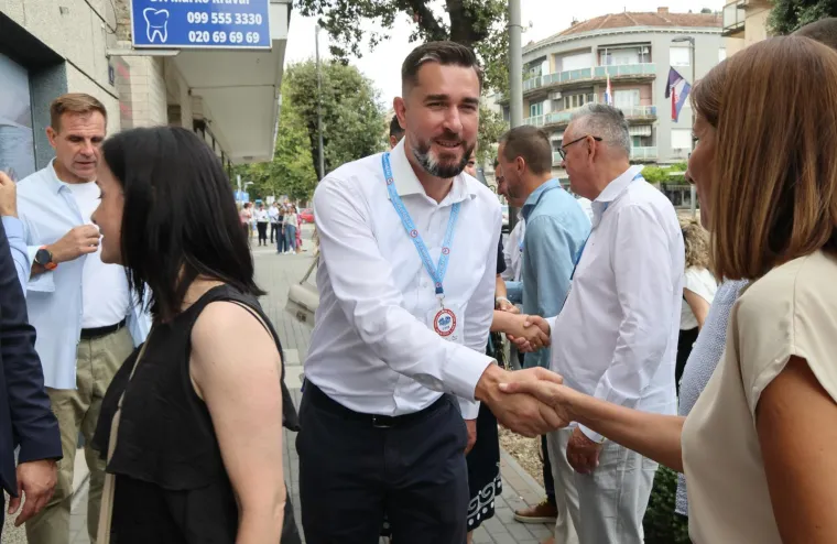 Politička krema na Neretvi: Pogledajte tko je sve s Plenkovićem stigao na Maraton lađa