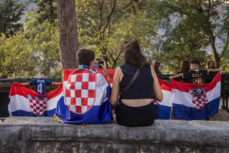Imotski uoči Thompsonova koncerta prepun obožavatelja: Pjevač stigao na stadion Gospin dolac