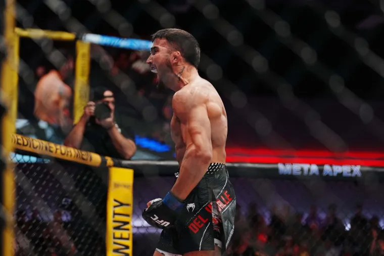 UFC legenda te&scaron;ko nokautirana za samo 35 sekundi: Bio mu je to posljedni meč u karijeri